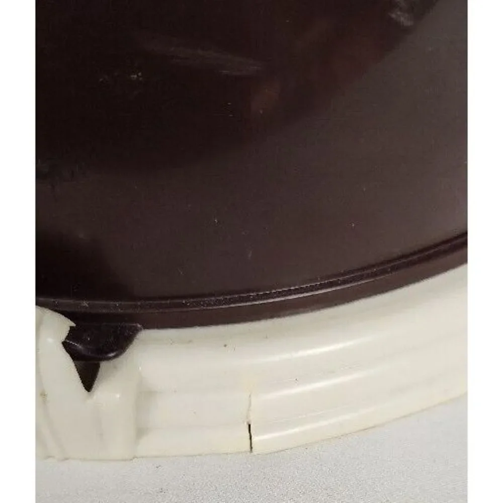 Vintage Locklift Cake Carrier Art Deco Brown & White Plastic‎ Server  USA Made!
